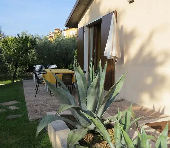 Liana Albisano 3*