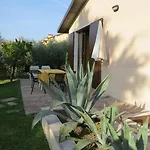 Liana Albisano 3*