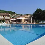 Liana Albisano Apart Otel 3*