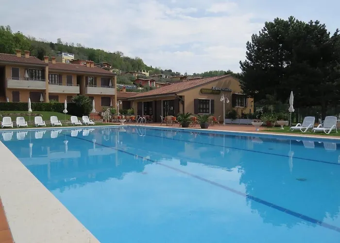 Liana Albisano 3* Torri Del Benaco