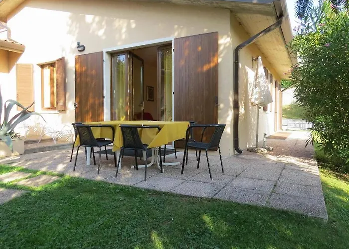 Liana Albisano Aparthotel